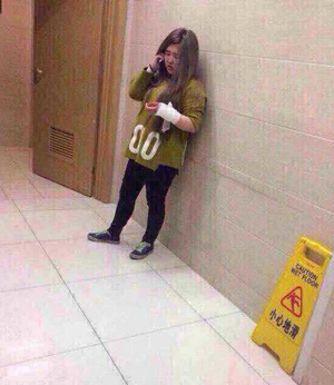 美圖軟件闖大禍 赴約男子當(dāng)街揍“女神” 美圖軟件闖大禍 赴約男子當(dāng)街揍“女神”